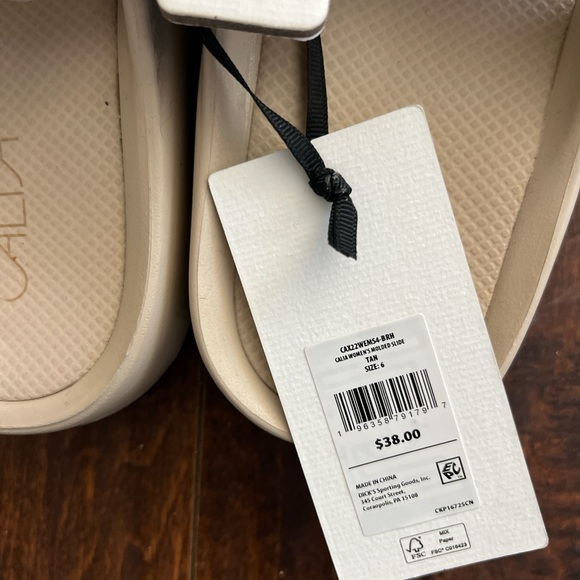 CALIA by Carrie Underwood Ribbed Slide Sandals in Beige - Picture 2 of 3